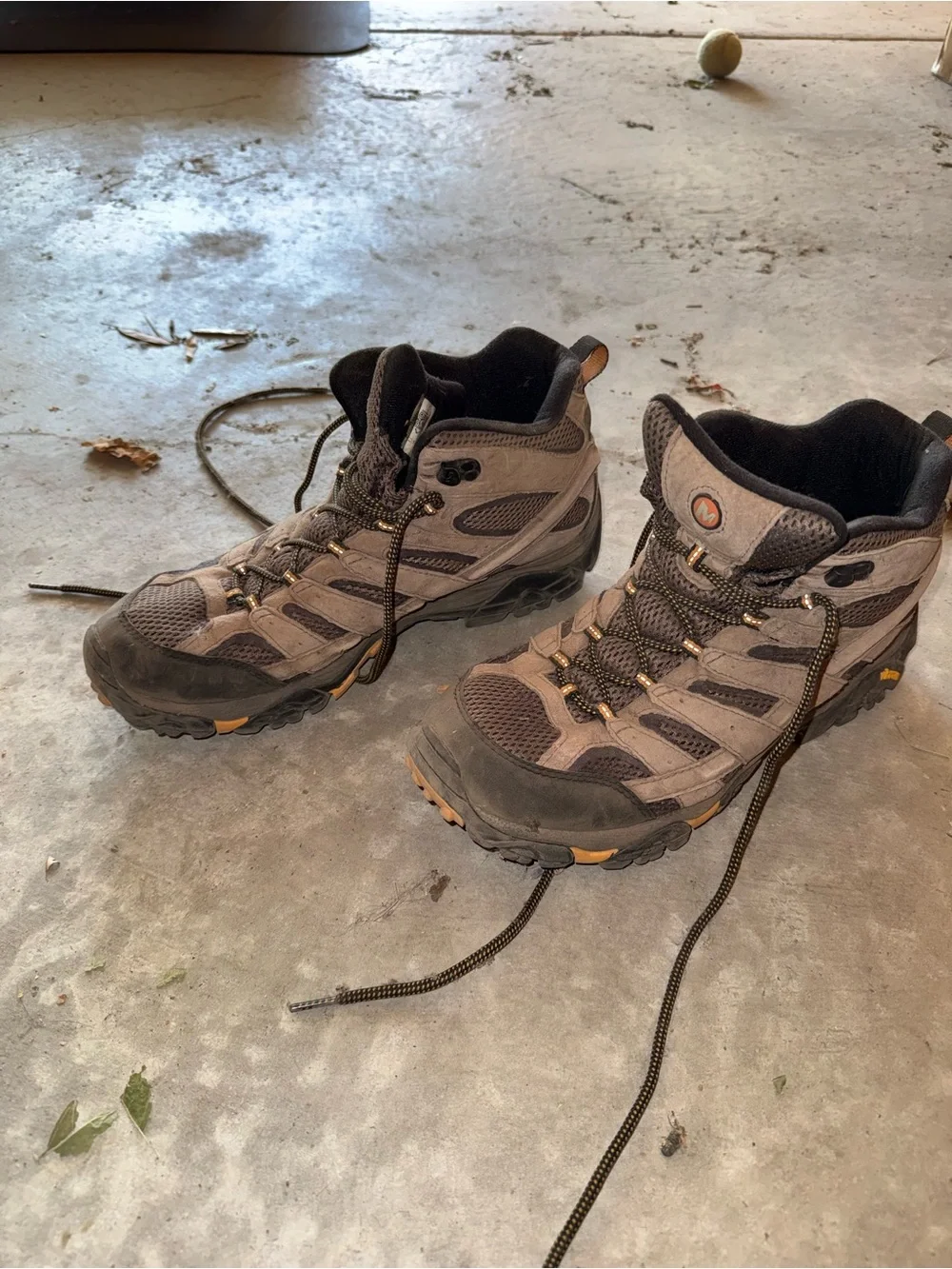 Men's Merrill Moab Hiking Boots - Durable Trail Footwear